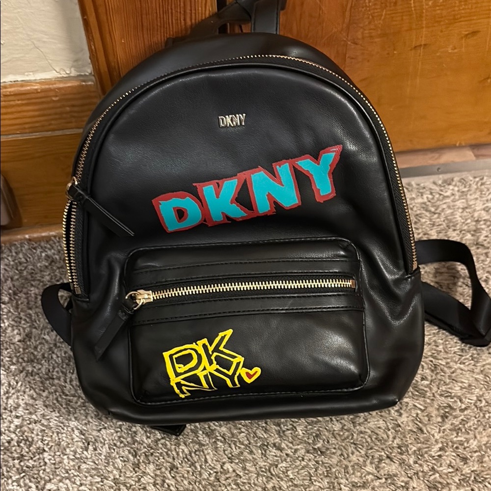 DKNY Black Backpack Sleek Design with Modern Branding